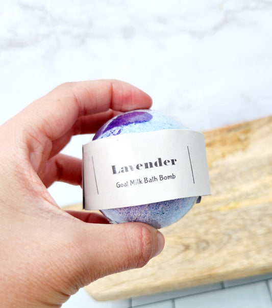 Lavender goat milk bathbomb