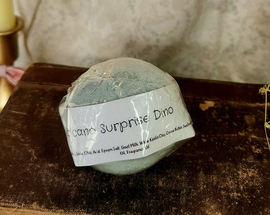 Volcano Dino Surprise Bath Bomb